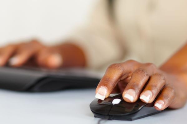 hand on mouse